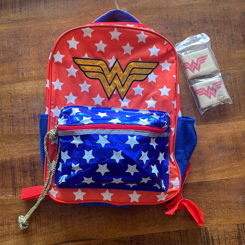 NWOT WONDER WOMAN BACKPACK 🦸♀️